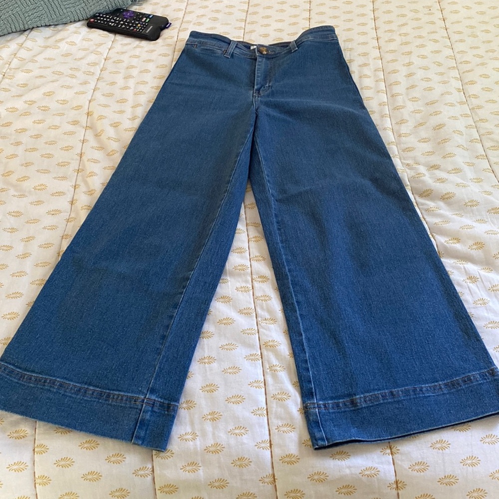 H&M wide leg cropped jeans